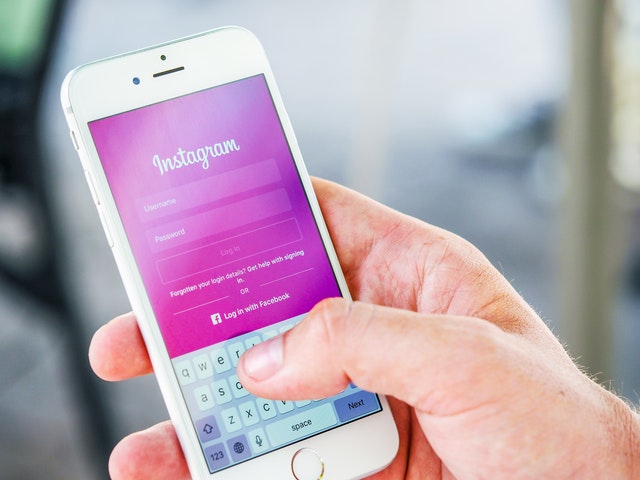 How to Turn Instagram Posts into Sales with Shopify? - Featured image for this digital marketing article by Australian Internet Advertising
