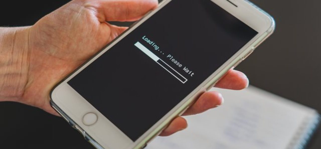 iphone-6-connecting-to-internet-4114774