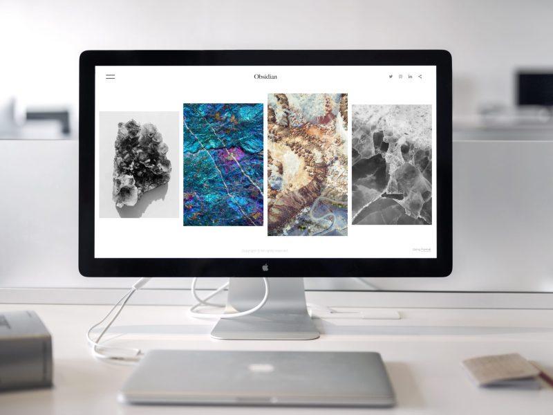 photo-of-imac-near-macbook-1029757