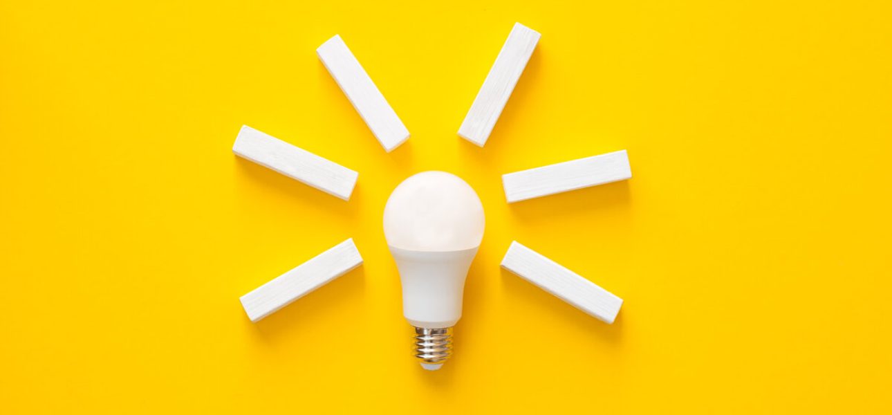 rsz_light-bulb-with-wooden-blocks