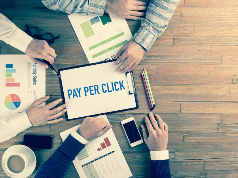 What is pay per click